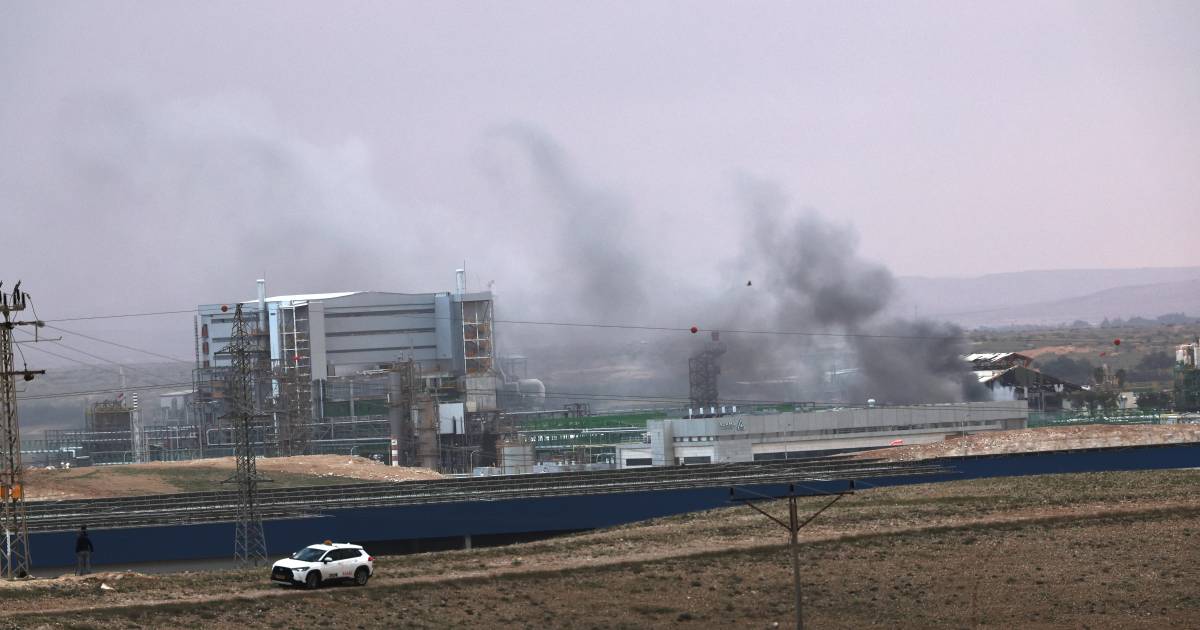 Irán confirma intercambio de mensajes con EEUU pero niega negociaciones directas