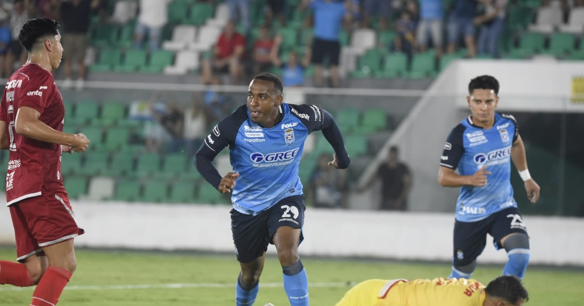 Blooming vence 5-0 a Guabirá con triplete de Bayron Garcés Blooming vence 5-0 a Guabirá con triplete de Bayron Garcés