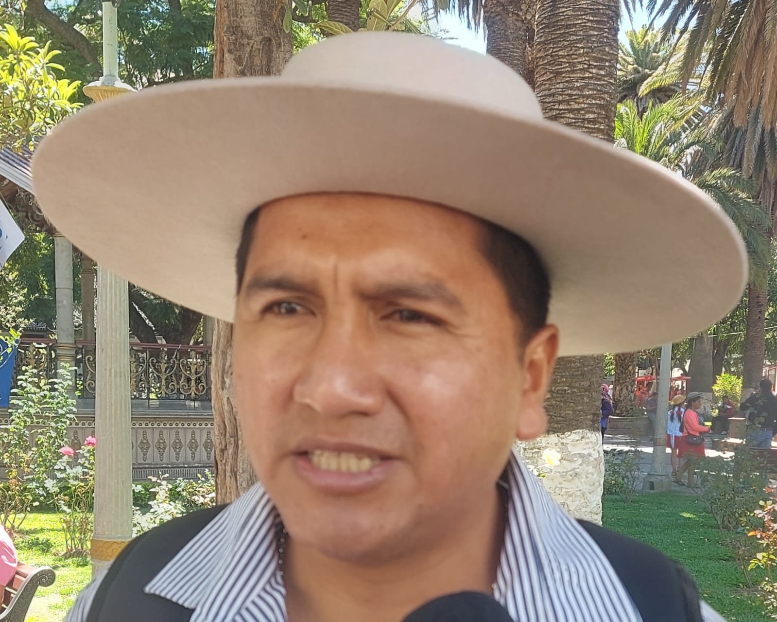 La caída en ingresos por gas afecta entrega del Prosol a campesinos