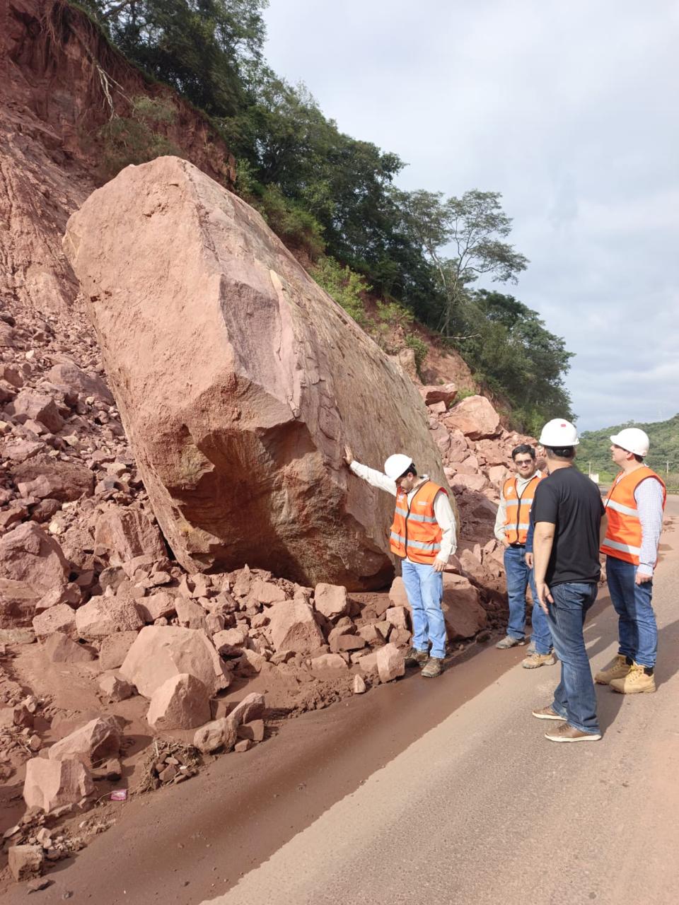 ABC consigue crédito de 15 millones para reparar carretera al Gran Chaco