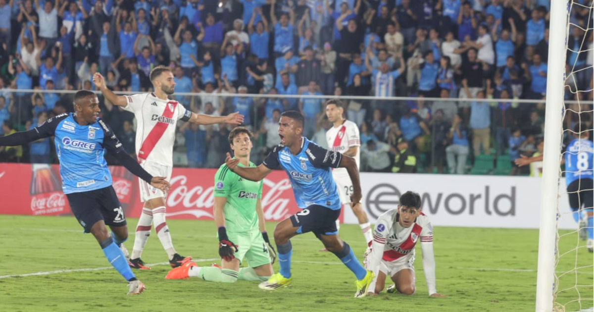 Blooming empata con River Plate pese a jugar con un hombre más