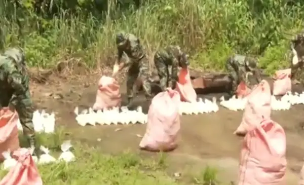 Bolivia destruye 46 fábricas de droga y apresa a 11 en 72 horas en Cochabamba