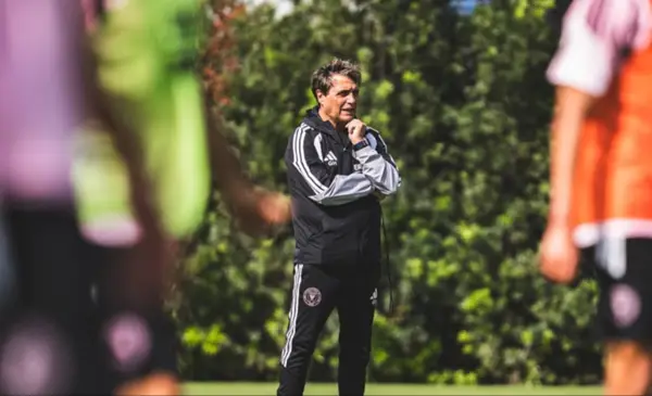 Inter Miami nombra a Ángel Guillermo Hoyos como entrenador interino tras la renuncia de Mascherano