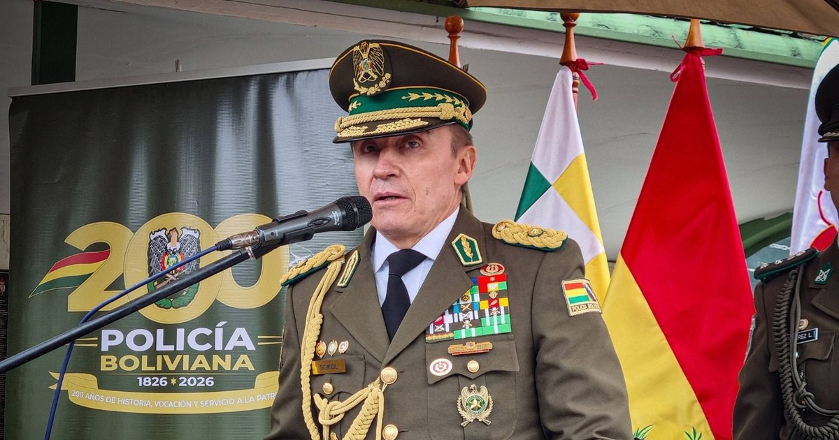 Fiscalía de Santa Cruz ordena aprehensión del capitán Cristhian R. por no reportar maletas con dinero en Viru Viru