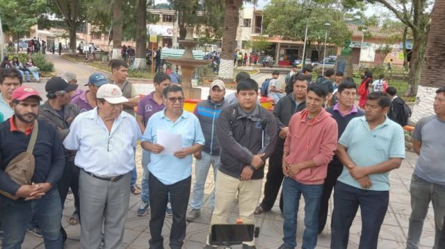 Sindicato de taxis y campesinos anuncian bloqueo indefinido por incumplimiento en mantenimiento vial