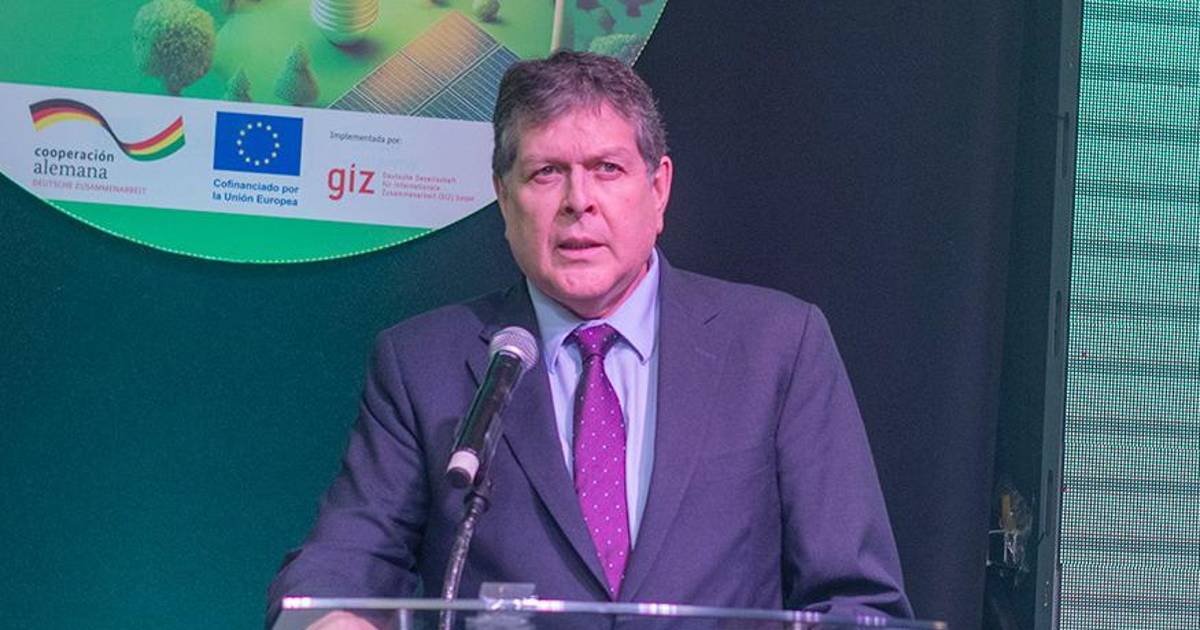 Marcelo Blanco asume como ministro de Hidrocarburos y prioriza socializar la ley del sector