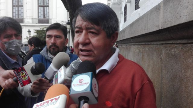 Santa Cruz será sede del ampliado nacional de chóferes para definir medidas por mala calidad de la gasolina