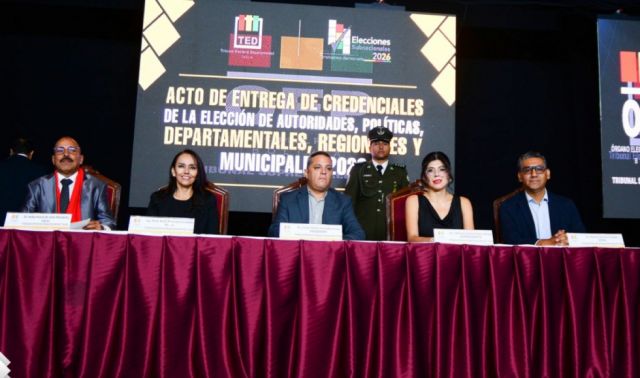 Tribunal Electoral Departamental entrega credenciales a 262 autoridades electas en Tarija para el periodo 2026-2031