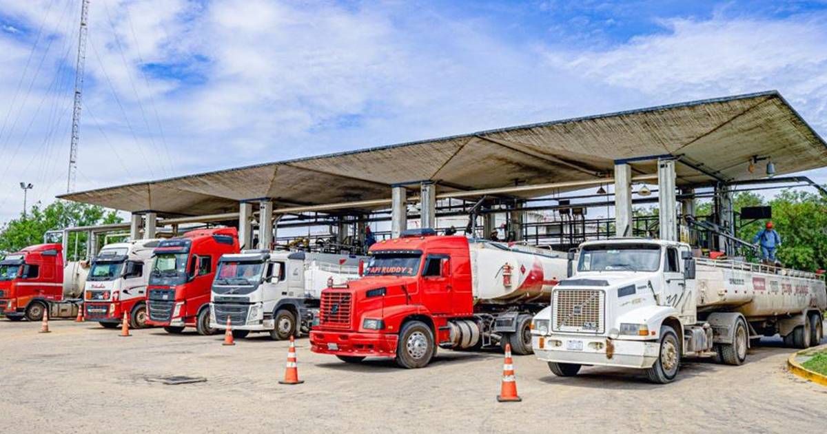 Gobierno descarta lotes de combustible por dudas sobre su calidad