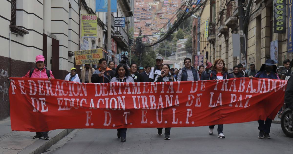 Cuatro sectores anuncian protestas en Bolivia a horas del 1 de mayo, Día del Trabajador