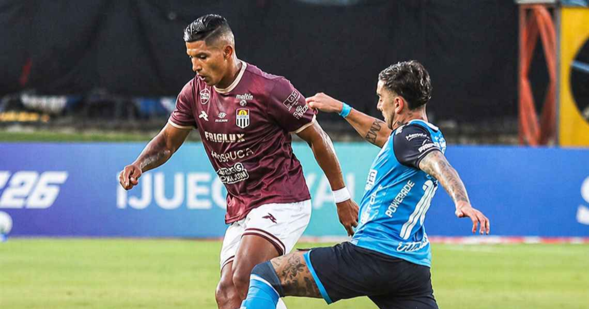Expulsión y errores defensivos hunden a Blooming en el Grupo H de la Copa Sudamericana