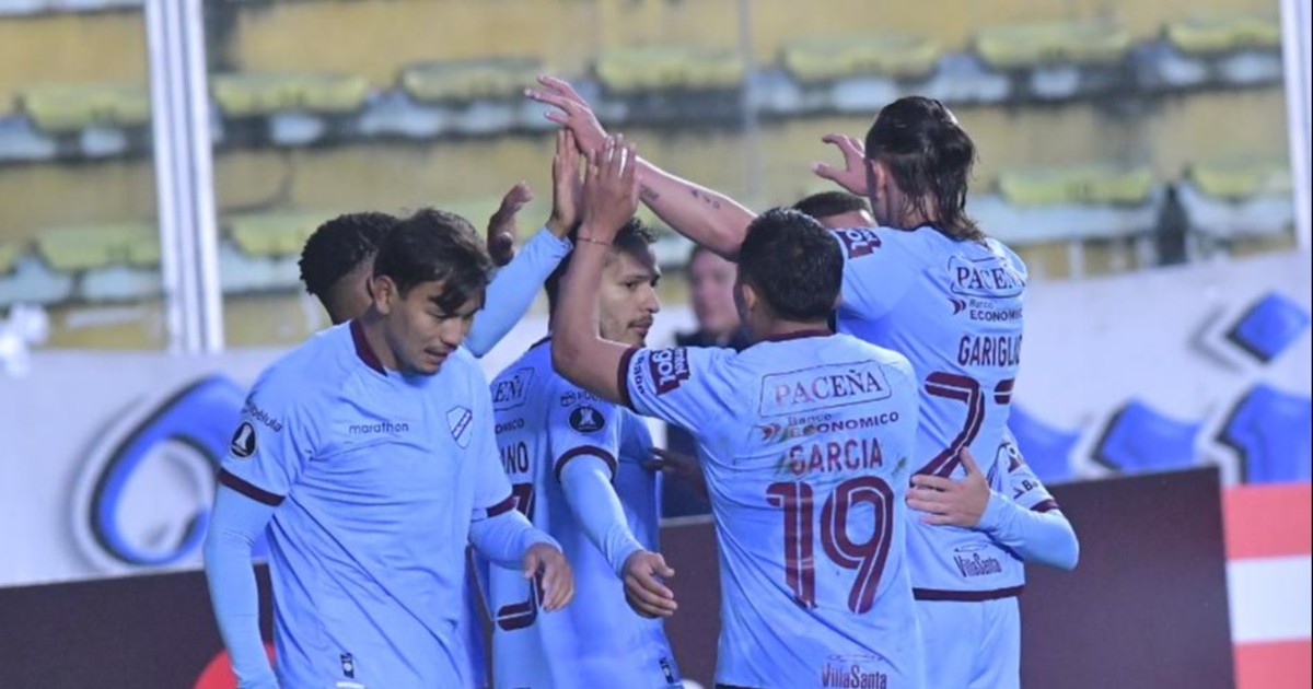 Bolívar vence 2-0 a Fluminense y avanza en el Grupo C de la Copa Libertadores