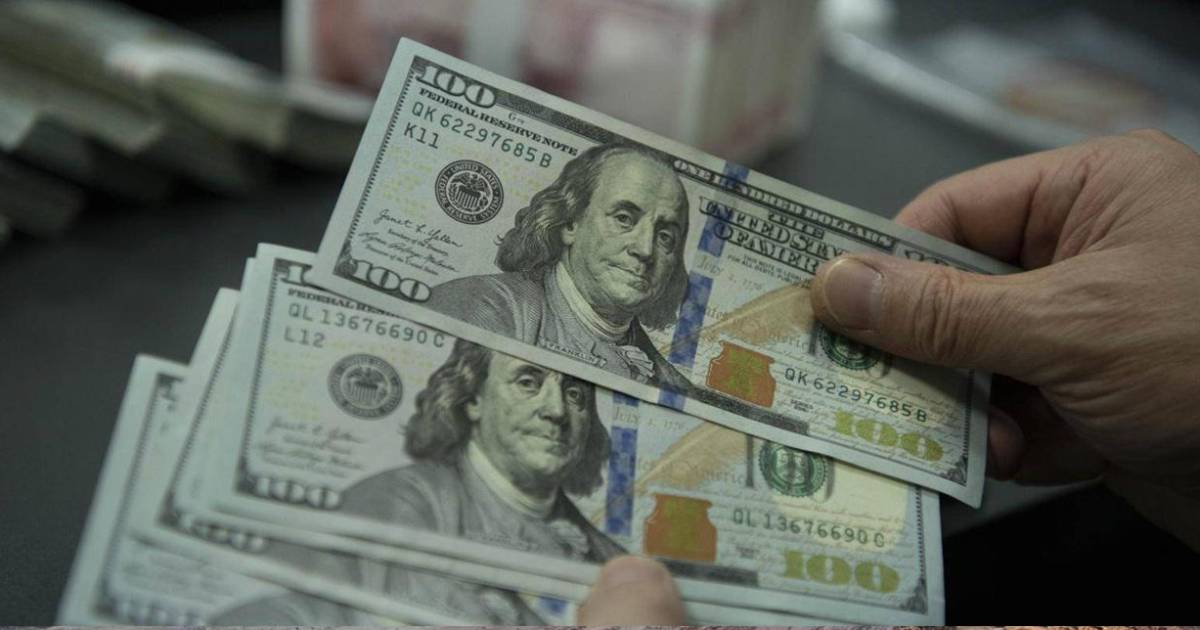 Gobierno anuncia devolución escalonada de depósitos en dólares para personas y empresas desde el 15 de julio
