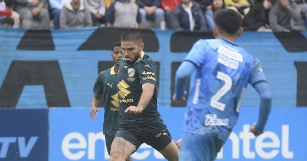 Bolívar llega a Santa Cruz tras empate en Copa Libertadores para enfrentar a Blooming