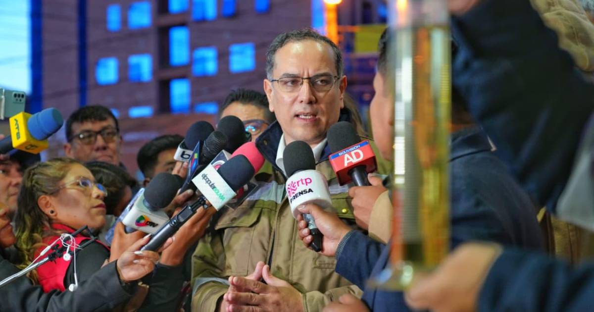 Bancada de Libre anuncia denuncias contra autoridades por permitir salida de Yussef Akly del país