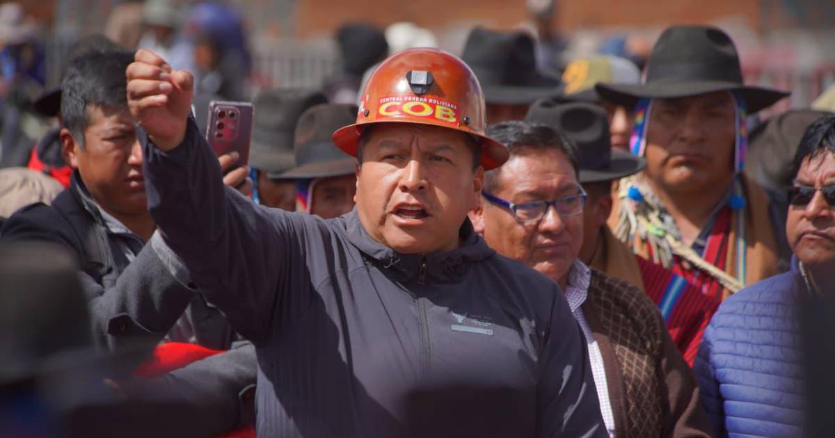 Mario Argollo critica la gestión de seis meses del presidente Rodrigo Paz y cuestiona acciones policiales
