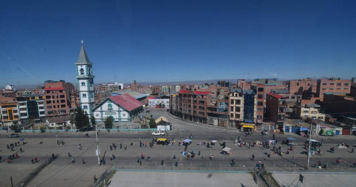 Bloqueos afectan a seis departamentos y mantienen cercadas a La Paz y El Alto Bloqueos afectan a seis departamentos y mantienen cercadas a La Paz y El Alto