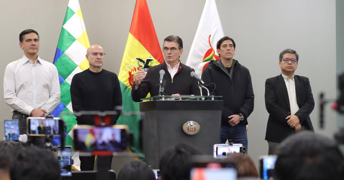 Gobierno desmiente que presidente Paz haya pedido renuncia de ministros tras declaraciones de Mauricio Zamora Gobierno desmiente que presidente Paz haya pedido renuncia de ministros tras declaraciones de Mauricio Zamora