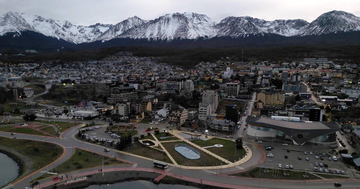 Casi la mitad de los hogares argentinos no llega a fin de mes y recurre al endeudamiento para cubrir gastos cotidianos