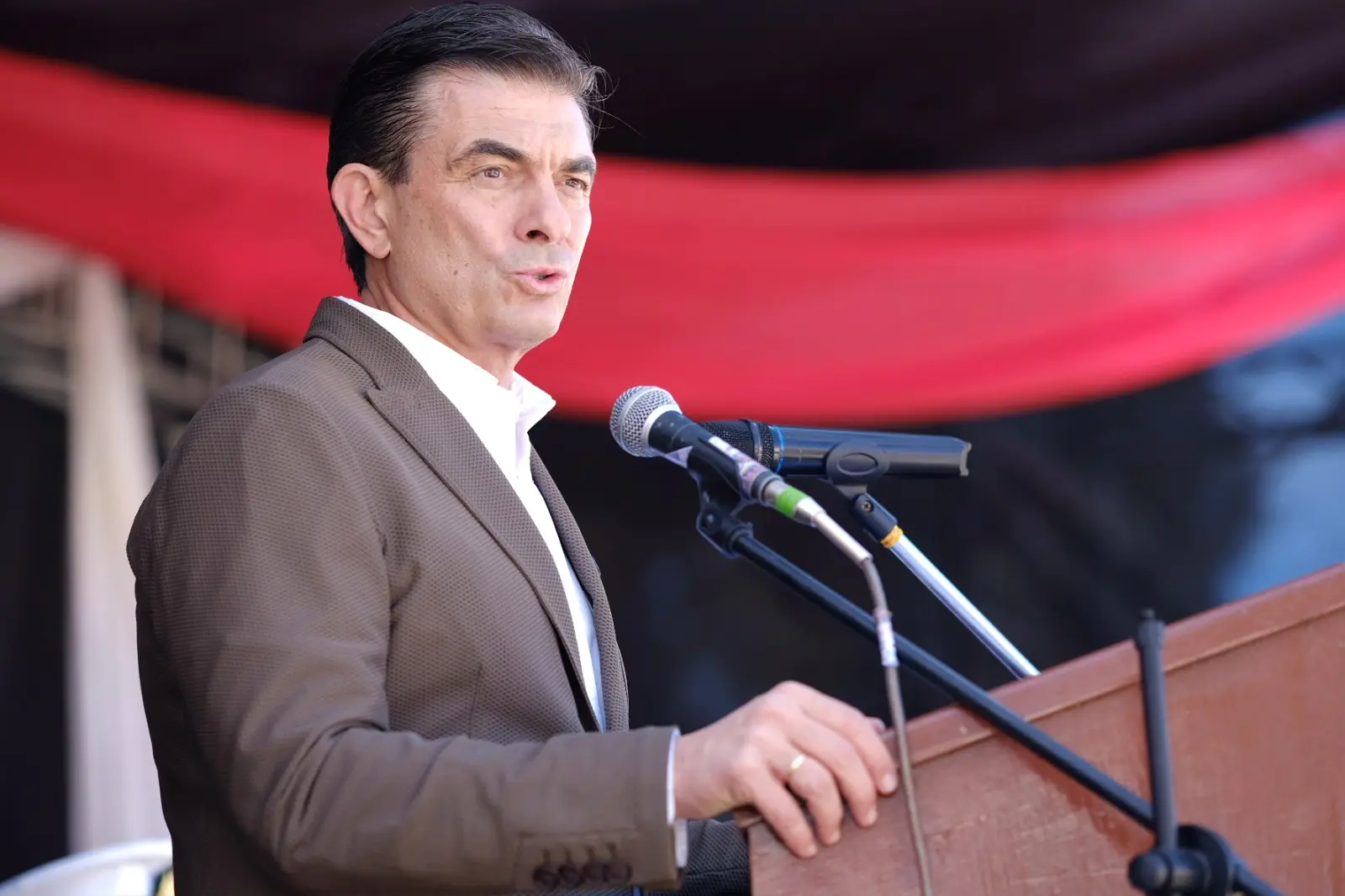Presidente Rodrigo Paz se reúne con autoridades y cívicos de nueve departamentos para abordar bloqueos de caminos