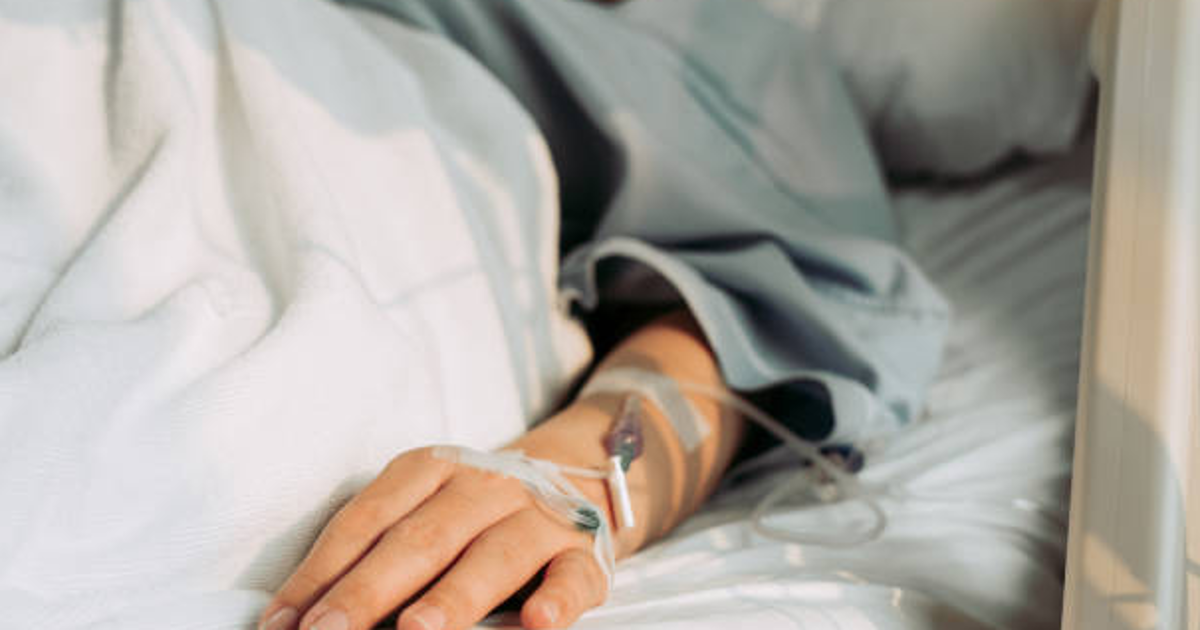 Mujer apuñalada por su hijo en Cobija presenta nueve heridas y se encuentra estable