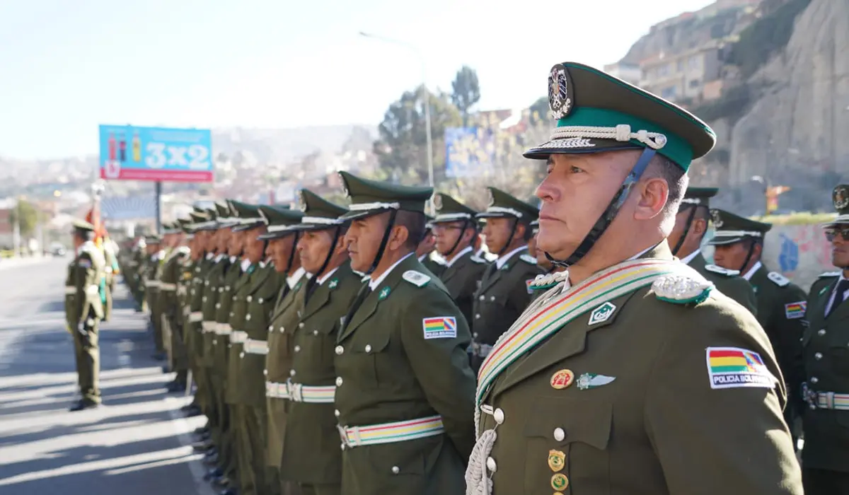 La Paz: Cierran vías del centro por desfile y encendido de la Tea del Bicentenario de la Policía Boliviana