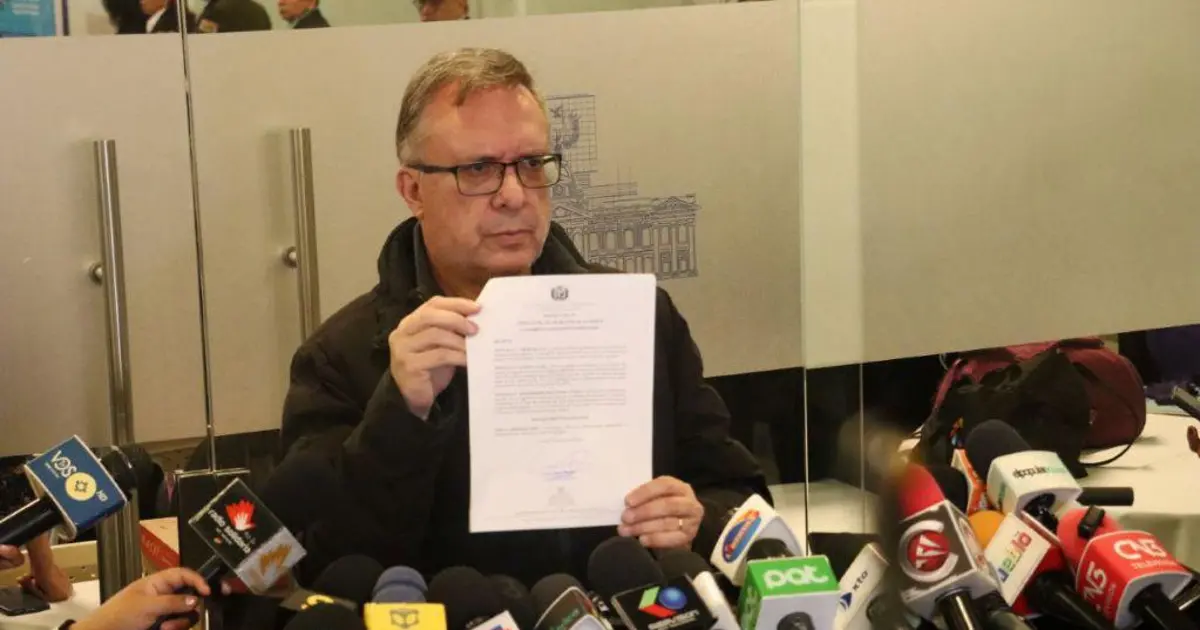 En el día 32 de movilizaciones, surge iniciativa para revocar a presidente, vicepresidente y legisladores