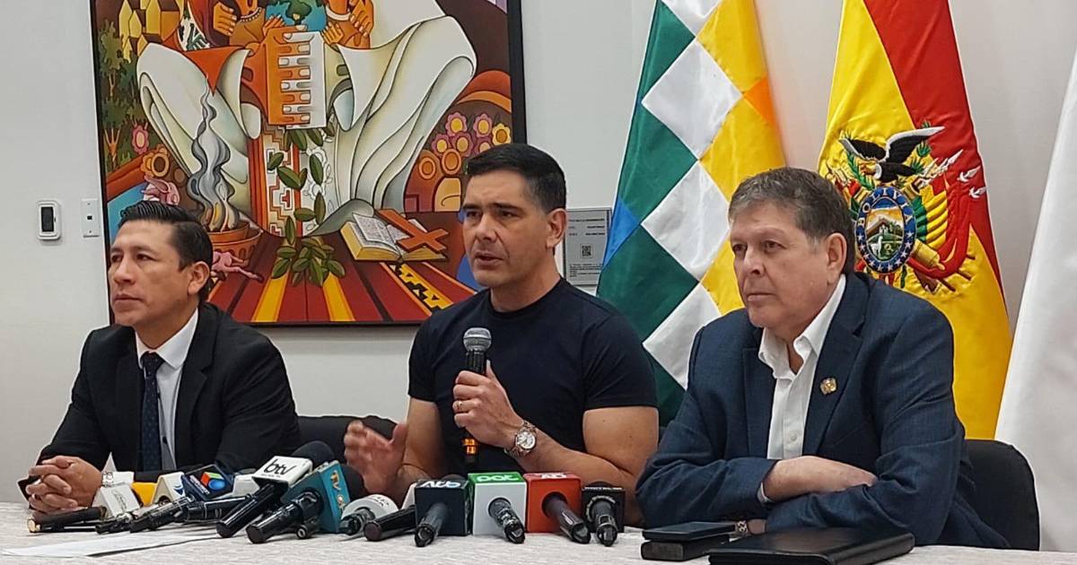 Gobierno convoca a autoridades y sectores sociales de San Julián para resolver bloqueo en la vía a Beni y Chiquitanía