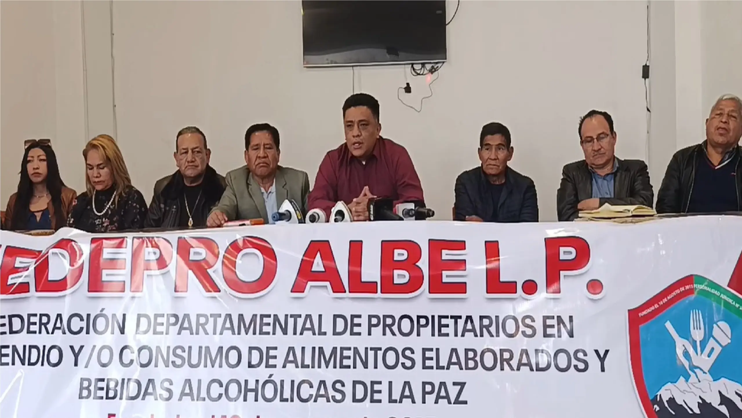 Sector gastronómico de La Paz en estado de emergencia por pérdidas y riesgo de quiebra debido a bloqueos Sector gastronómico de La Paz en estado de emergencia por pérdidas y riesgo de quiebra debido a bloqueos