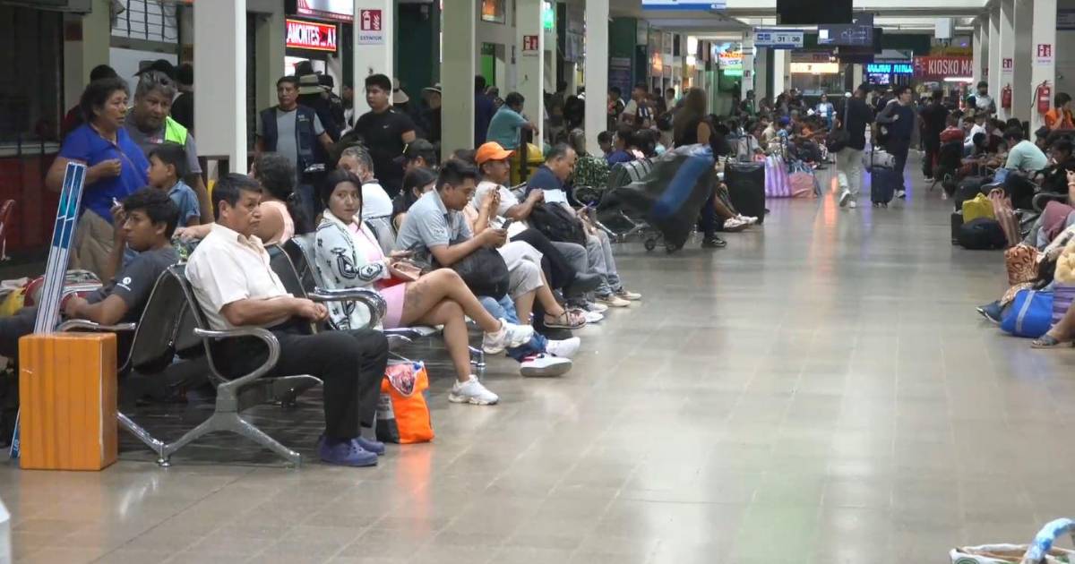 Limitan salidas de buses previo a Corpus Christi: solo operan rutas hacia el sur del país