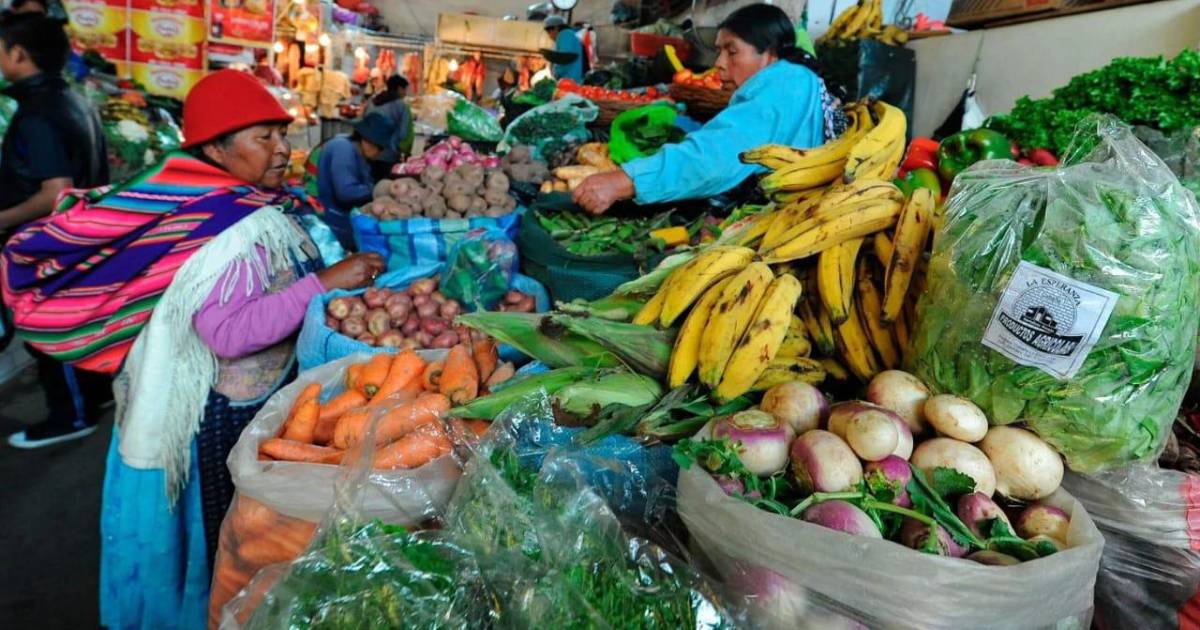Bloqueos en La Paz impactan en el alza de precios y repunte de la inflación en mayo