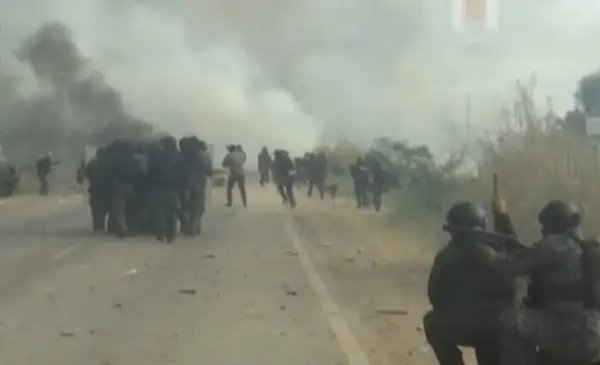 Efectivo policial herido y arrestos durante operativo de desbloqueo en San Julián