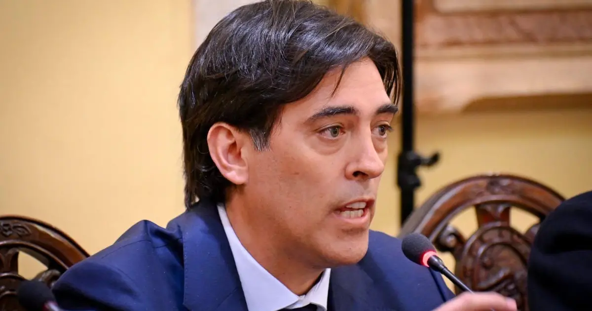Ministro Mauricio Zamora acusa de “hipocresía” al gobernador Leonardo Loza tras pedido de pausa humanitaria