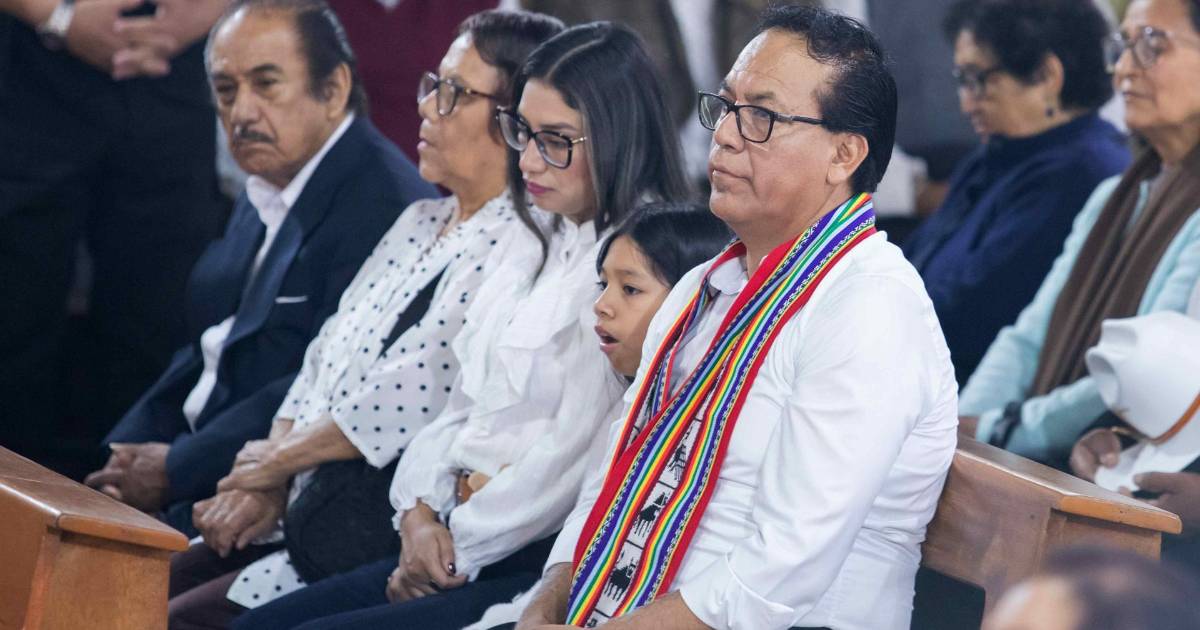 Más de 27 millones de peruanos acuden a las urnas en una elección clave tras una década de inestabilidad política Más de 27 millones de peruanos acuden a las urnas en una elección clave tras una década de inestabilidad política