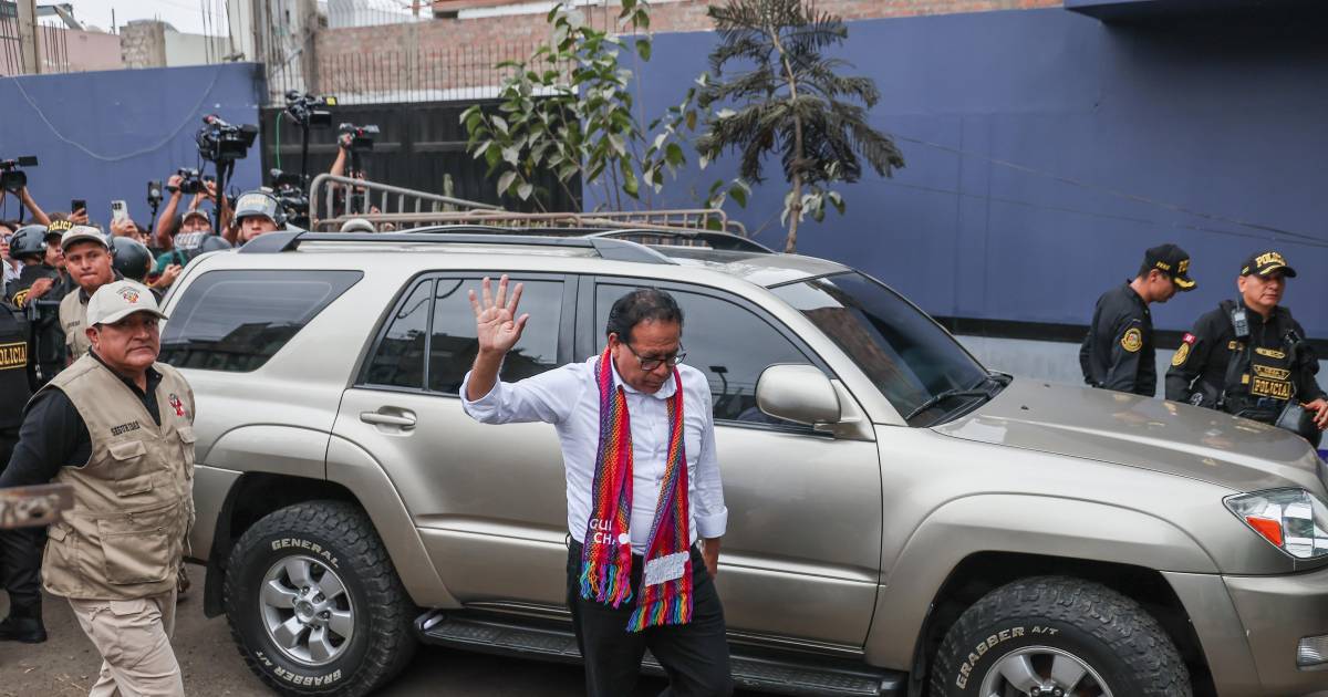 Roberto Sánchez afirma que “nadie puede decir ‘ya gané’” tras empate técnico en sondeos a pie de urna en Perú
