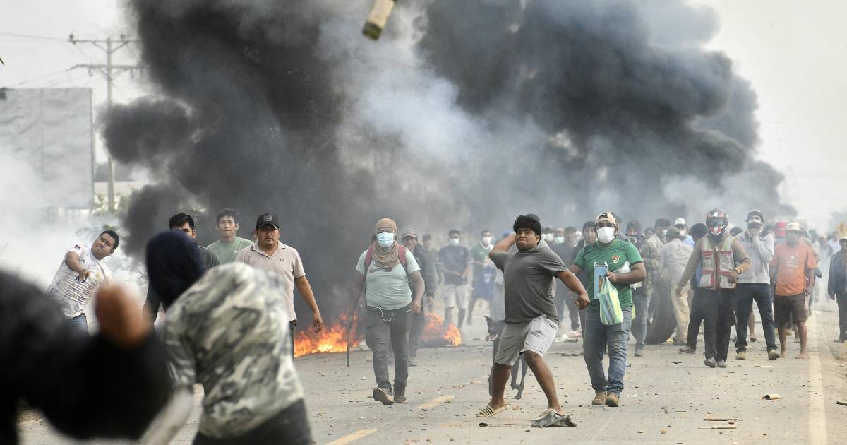 Tras 39 días de conflicto, Santistevan insta a usar Ley de Estados de Excepción para enfrentar grupos armados en el Chapare Tras 39 días de conflicto, Santistevan insta a usar Ley de Estados de Excepción para enfrentar grupos armados en el Chapare