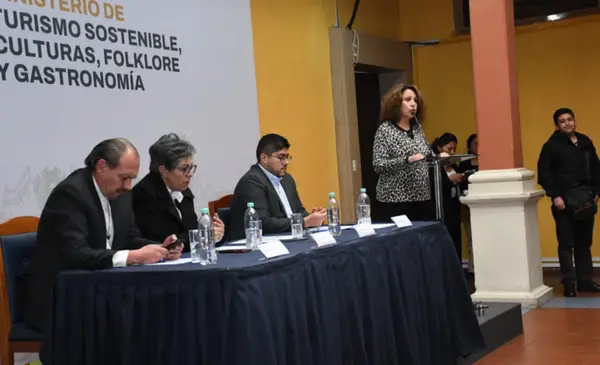 Gobierno lanza plan de emergencia para mitigar pérdidas en turismo, gastronomía y cultura tras 40 días de bloqueos Gobierno lanza plan de emergencia para mitigar pérdidas en turismo, gastronomía y cultura tras 40 días de bloqueos
