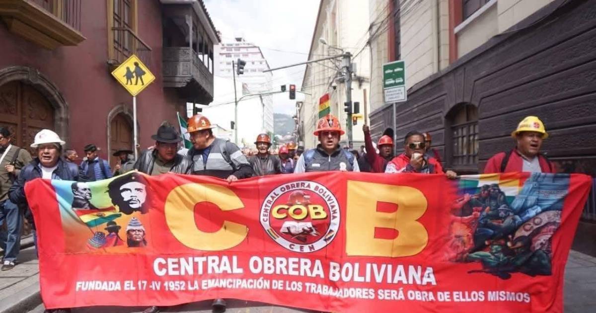 COB y Tupac Katari convocan masivas marchas hacia La Paz en demanda de renuncia de presidente Paz COB y Tupac Katari convocan masivas marchas hacia La Paz en demanda de renuncia de presidente Paz