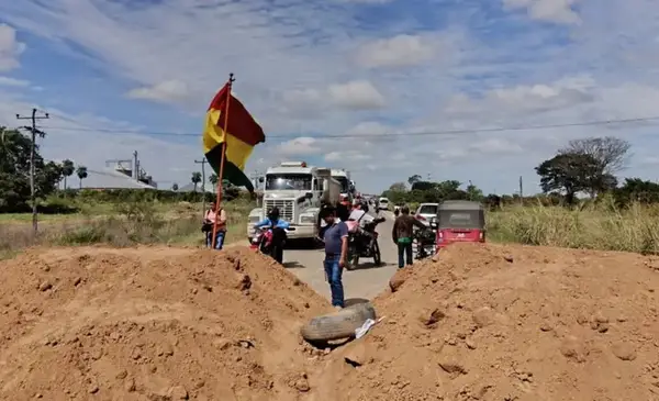 Carlos Vaca destaca avances en demandas y llama al diálogo para restaurar la paz en San Julián Carlos Vaca destaca avances en demandas y llama al diálogo para restaurar la paz en San Julián
