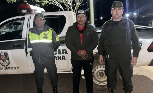 Teniente Chávez ya está libre y bajo resguardo tras ser retenido durante bloqueos en San Julián Teniente Chávez ya está libre y bajo resguardo tras ser retenido durante bloqueos en San Julián