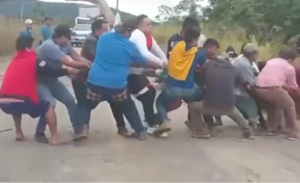 Nuevos bloqueos en Ascensión de Guarayos agravan crisis vial en el oriente boliviano