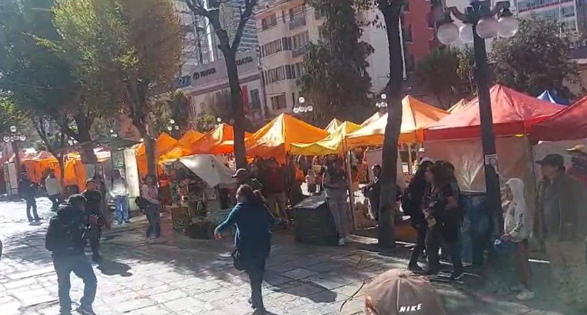 Cinco centrales obreras departamentales promueven diálogo para resolver conflictos sociales en Bolivia Cinco centrales obreras departamentales promueven diálogo para resolver conflictos sociales en Bolivia