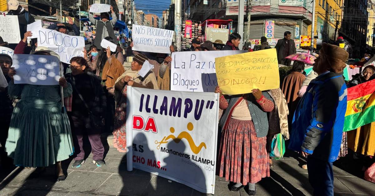Comerciantes de “las mañaneras” en La Paz se declaran en emergencia por bloqueos que afectan sus ventas