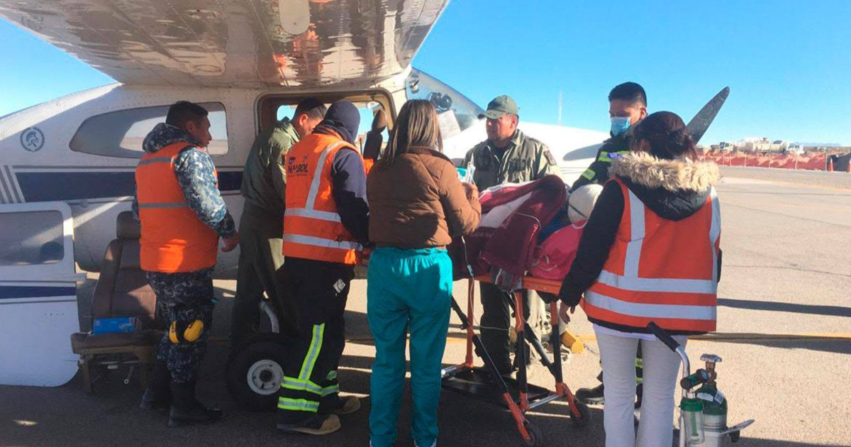 Menor de 12 años es trasladado en avioneta del Ejército para recibir atención médica urgente en Hospital del Niño