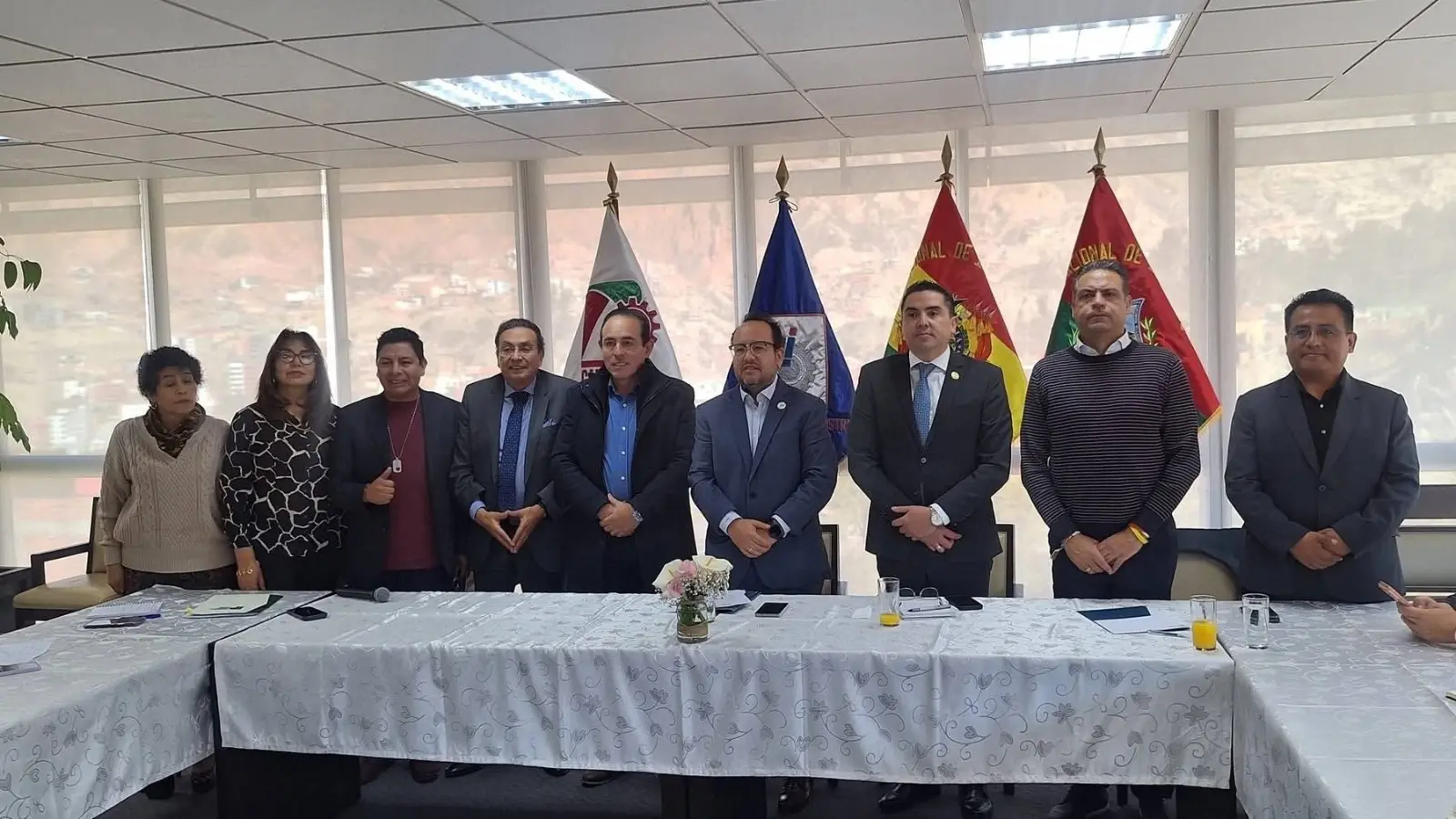 Gobernador Revilla y alcalde Dockweiler coordinan con sector privado plan para reactivar la economía de La Paz