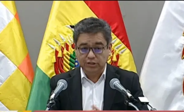 Reunión clave entre Gobierno y COB en medio de bloqueos que cumplen 48 días