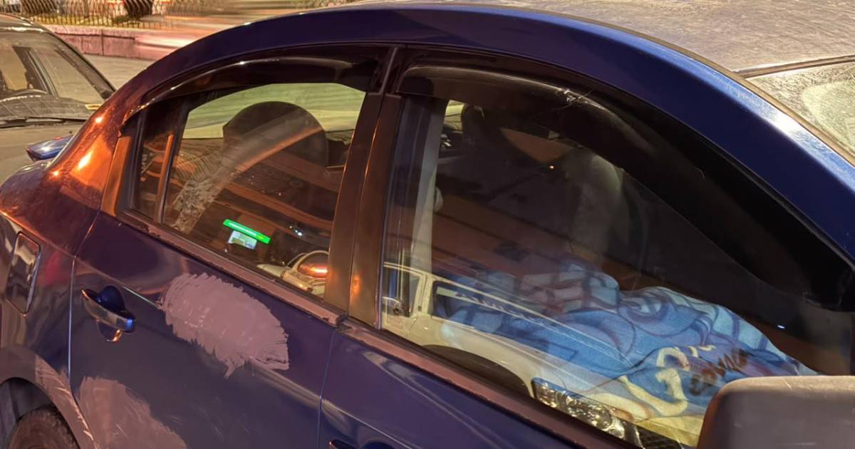 Persisten largas filas en estaciones de La Paz y El Alto por escasez de gasolina pese a llegada parcial de diésel Persisten largas filas en estaciones de La Paz y El Alto por escasez de gasolina pese a llegada parcial de diésel