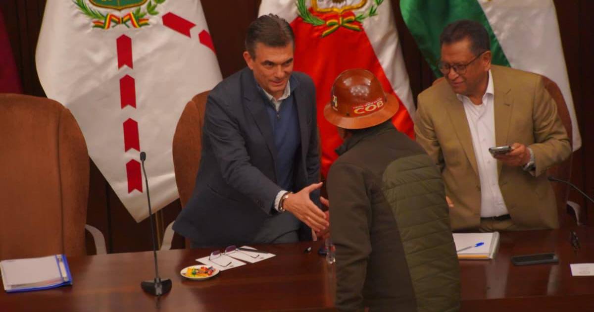 Liberación de detenidos, punto clave en diálogo entre Gobierno y Central Obrera Boliviana