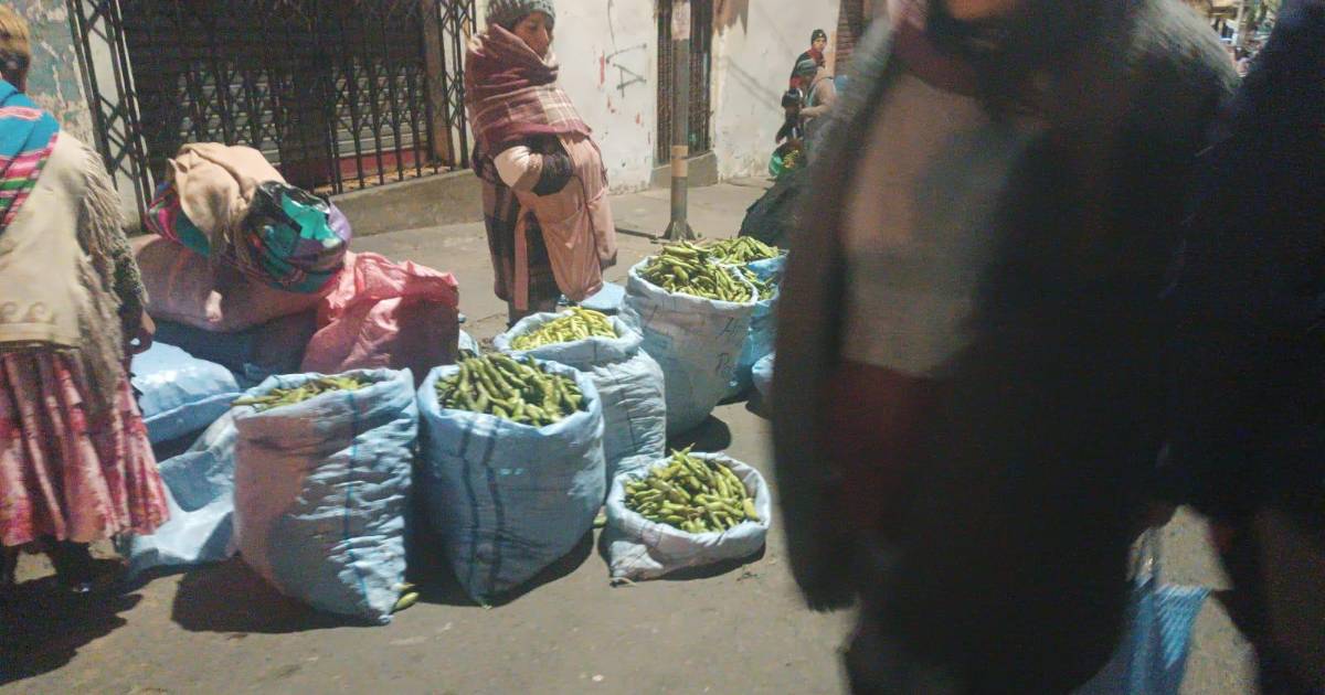 Precios de verduras suben en mercados de La Paz tras 50 días de bloqueos y movilizaciones