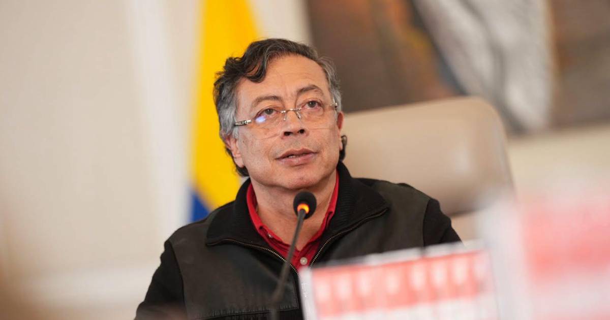Petro denuncia “muchas irregularidades” en la votación presidencial y pide impugnar mesas sin firma de jurados Petro denuncia “muchas irregularidades” en la votación presidencial y pide impugnar mesas sin firma de jurados